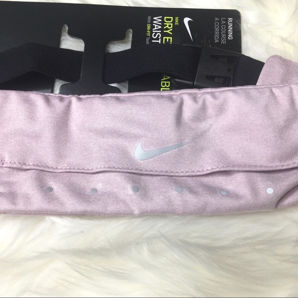 NEW Nike Expandable Running Waist Bag Plum - Picture 2 of 6